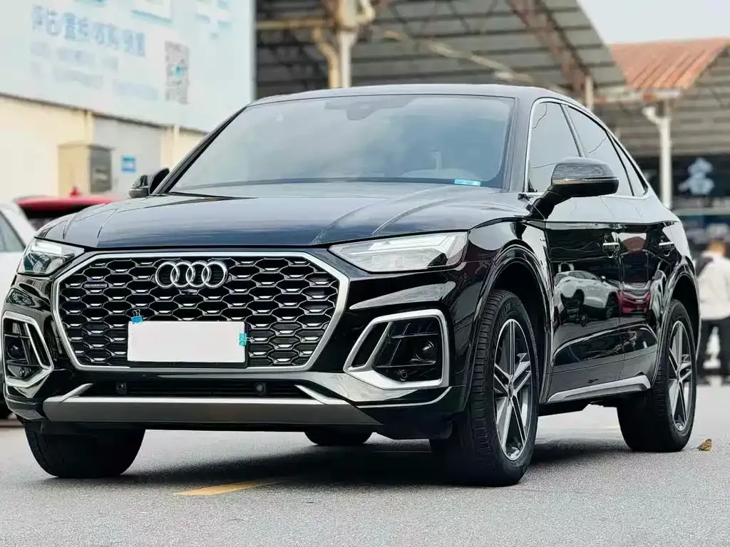 Audi Q5L Sportback 2021 из CN, фото 1