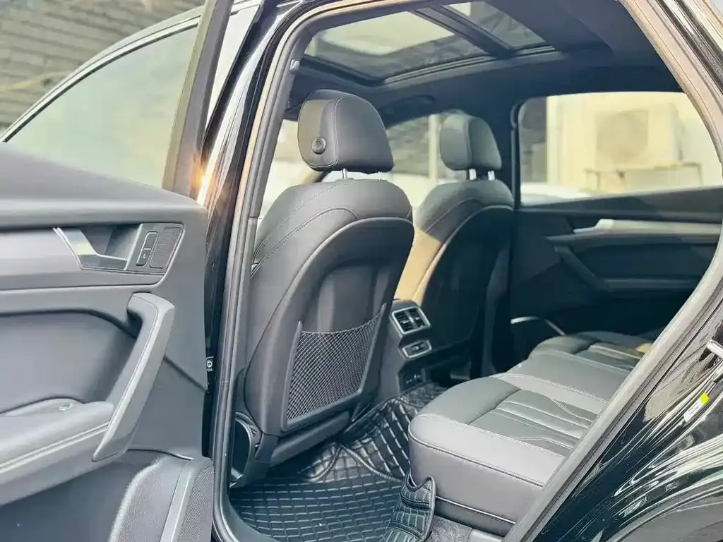 Audi Q5L Sportback 2021 из CN, фото 5