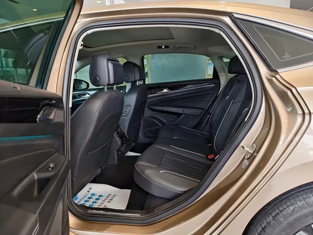 Volkswagen Passat — фото 2