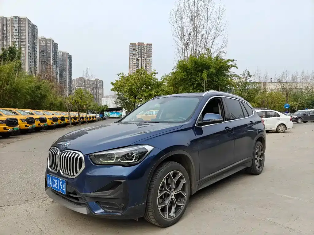 BMW X1 — фото 1