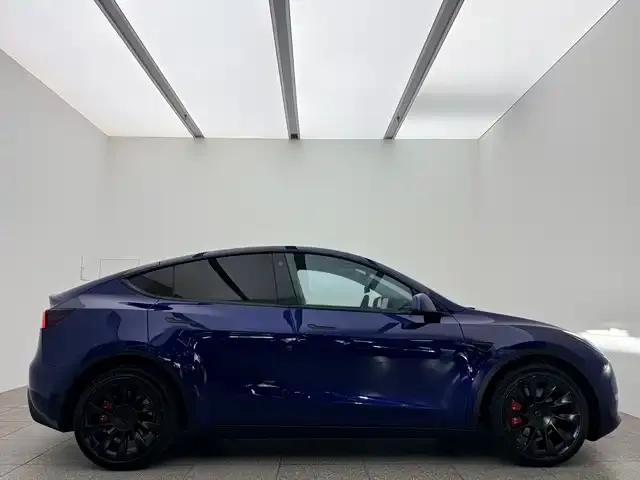 Tesla Model Y — фото 5