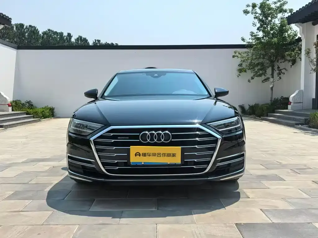 Audi A8 2021 из CN, фото 2