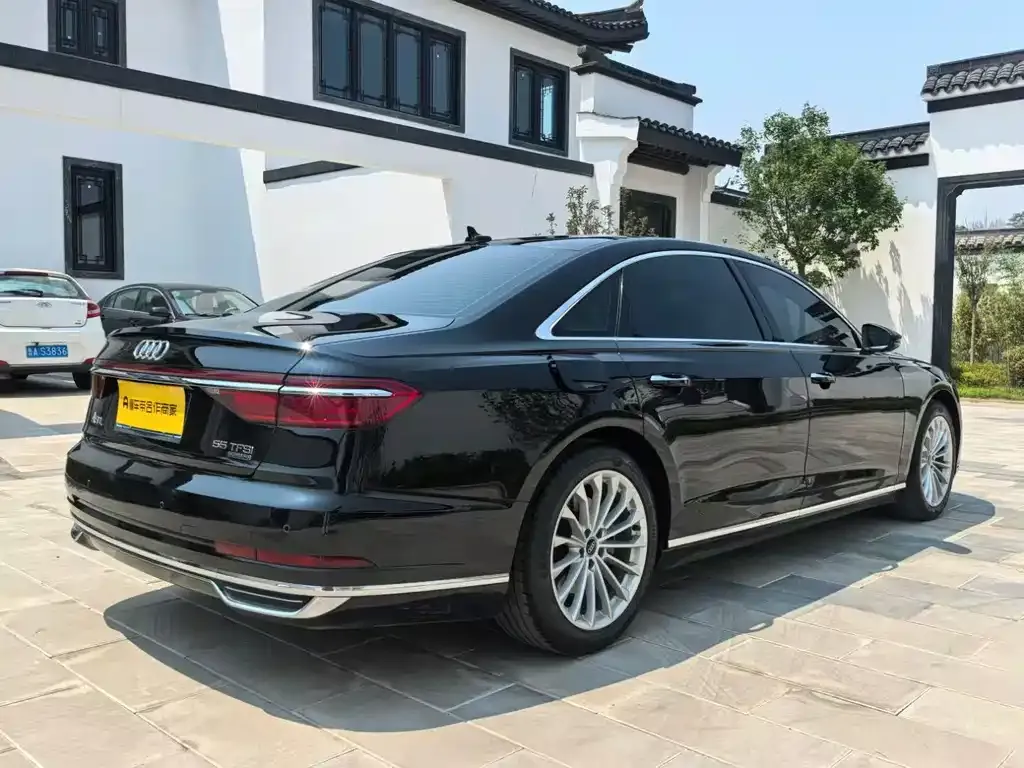 Audi A8 2021 из CN, фото 8
