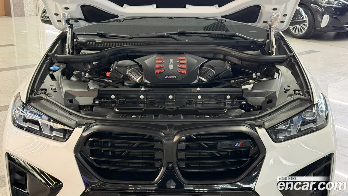 BMW X6M 2024 из KR, фото 10