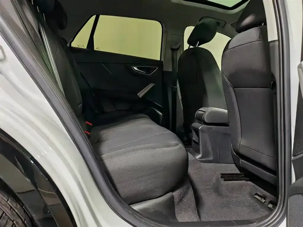 Audi Q2L 2021 из CN, фото 5