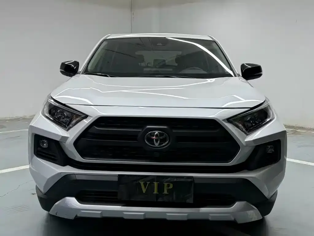 Toyota RAV4 2025 из CN, фото 1
