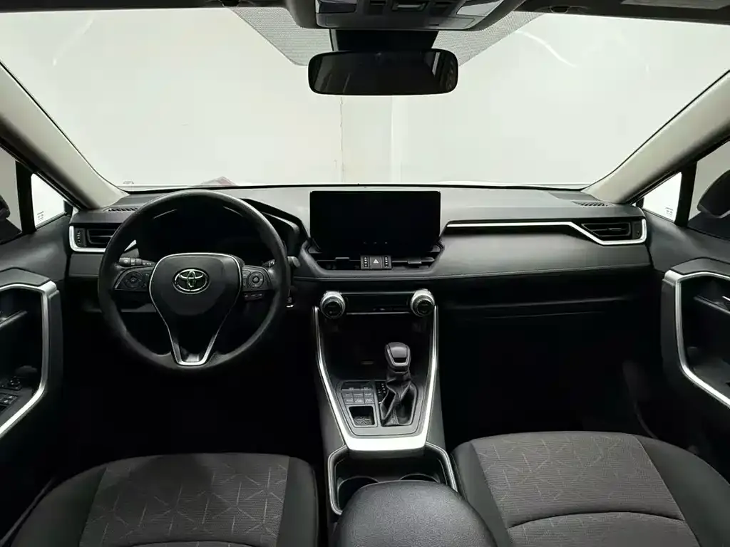 Toyota RAV4 2025 из CN, фото 2