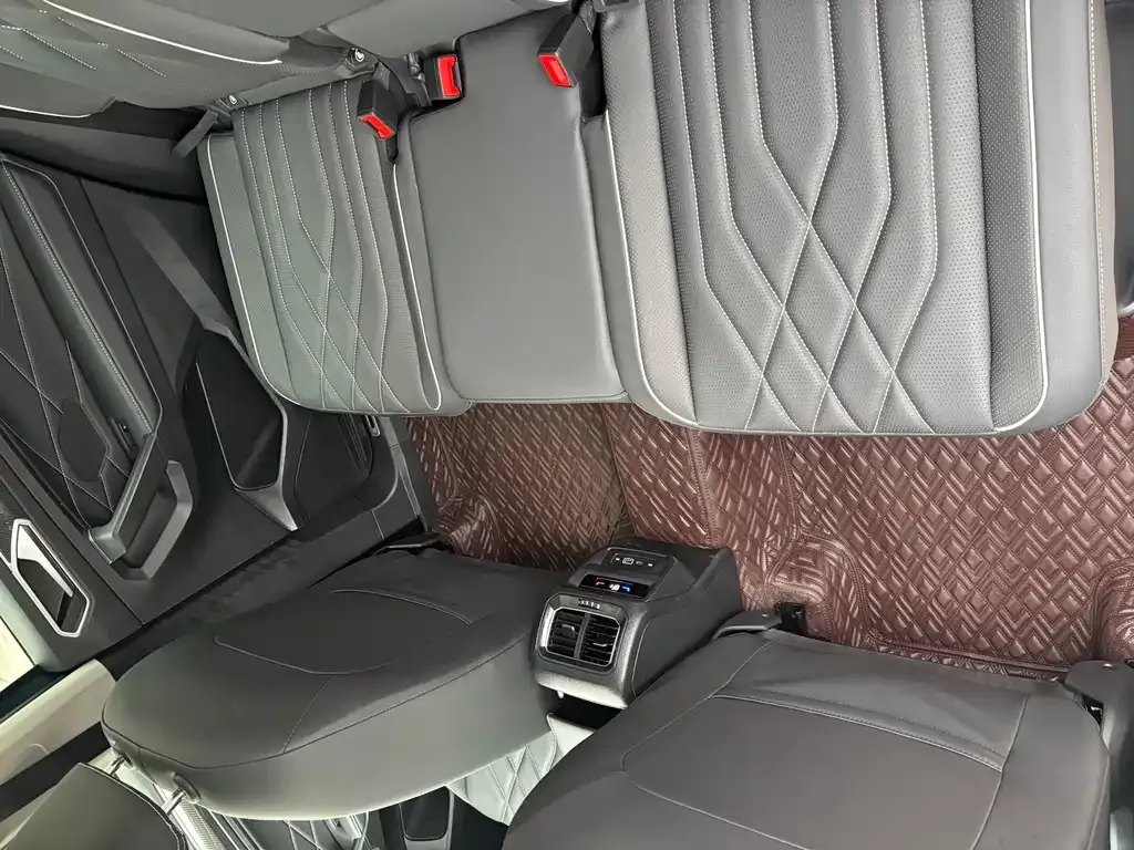 Volkswagen Tiguan L 2022 из CN, фото 7