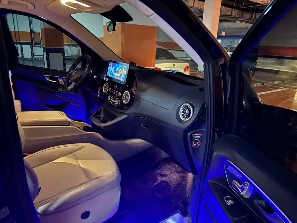 Mercedes-Benz Vito 2023 из CN, фото 8