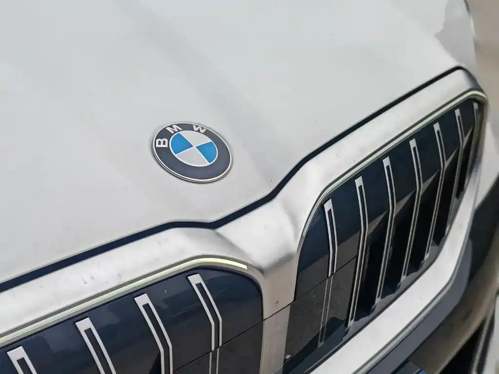 BMW 5 Series — фото 2