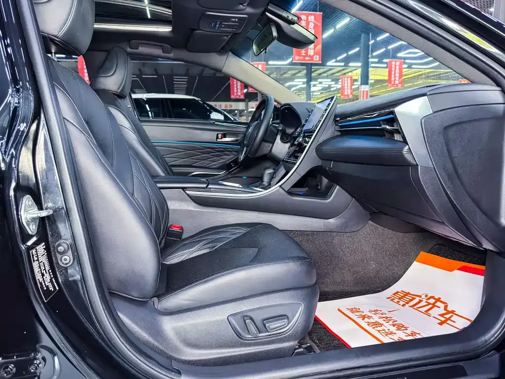 Toyota Avalon 2022 из CN, фото 7