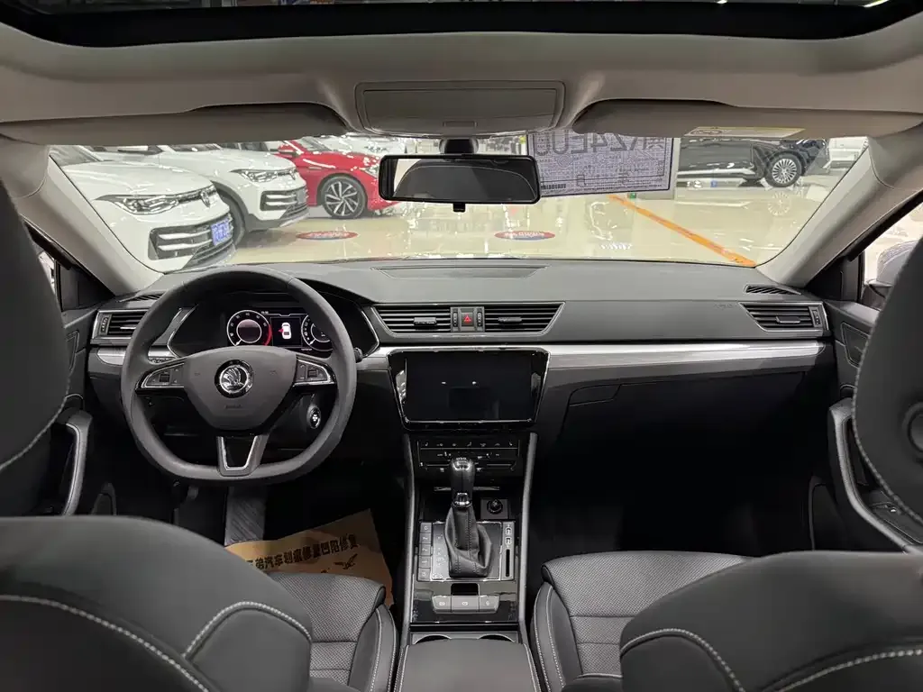 Skoda Superb 2025 из CN, фото 8