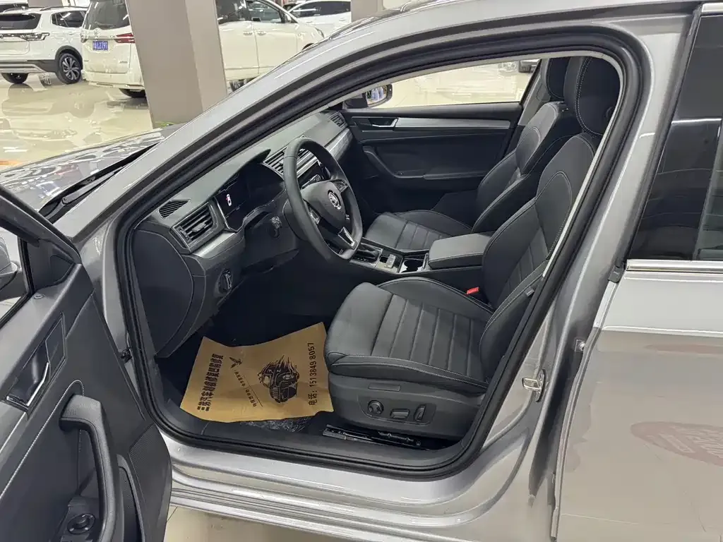 Skoda Superb 2025 из CN, фото 4