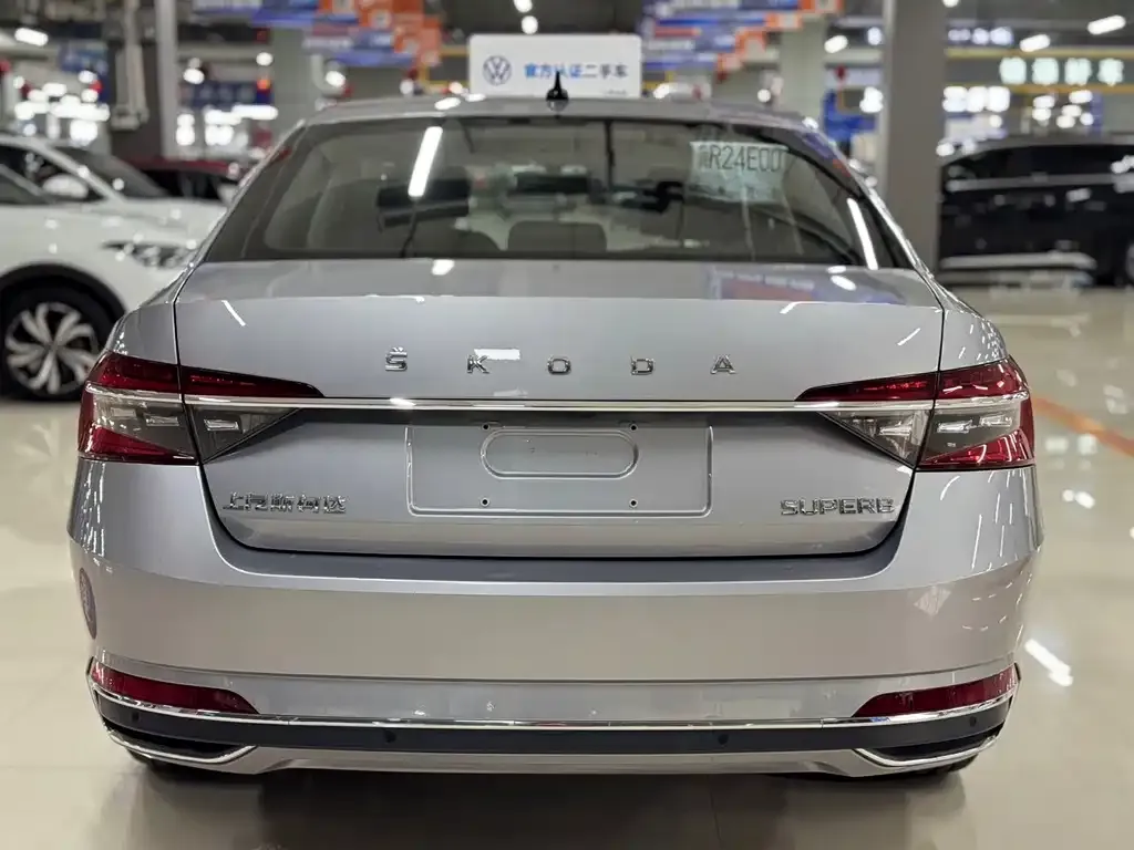 Skoda Superb 2025 из CN, фото 6