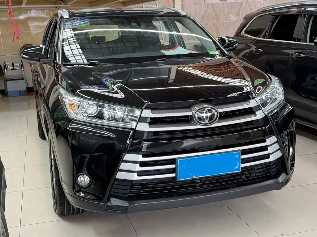 Toyota Highlander — фото 4