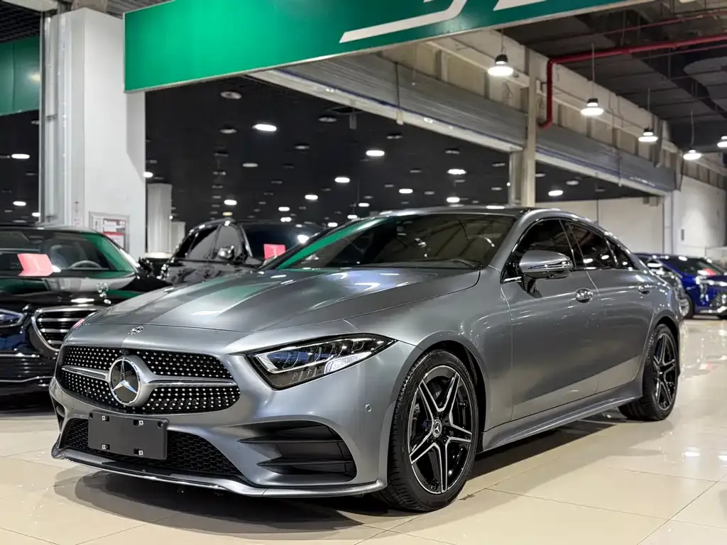 Mercedes-Benz CLS — фото 1