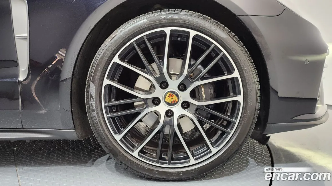 Porsche Panamera 2023 из KR, фото 3