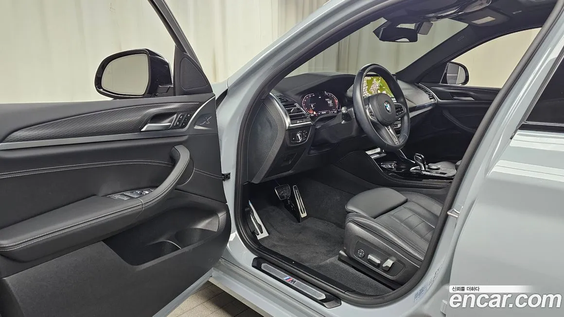 BMW X4 2023 из KR, фото 3