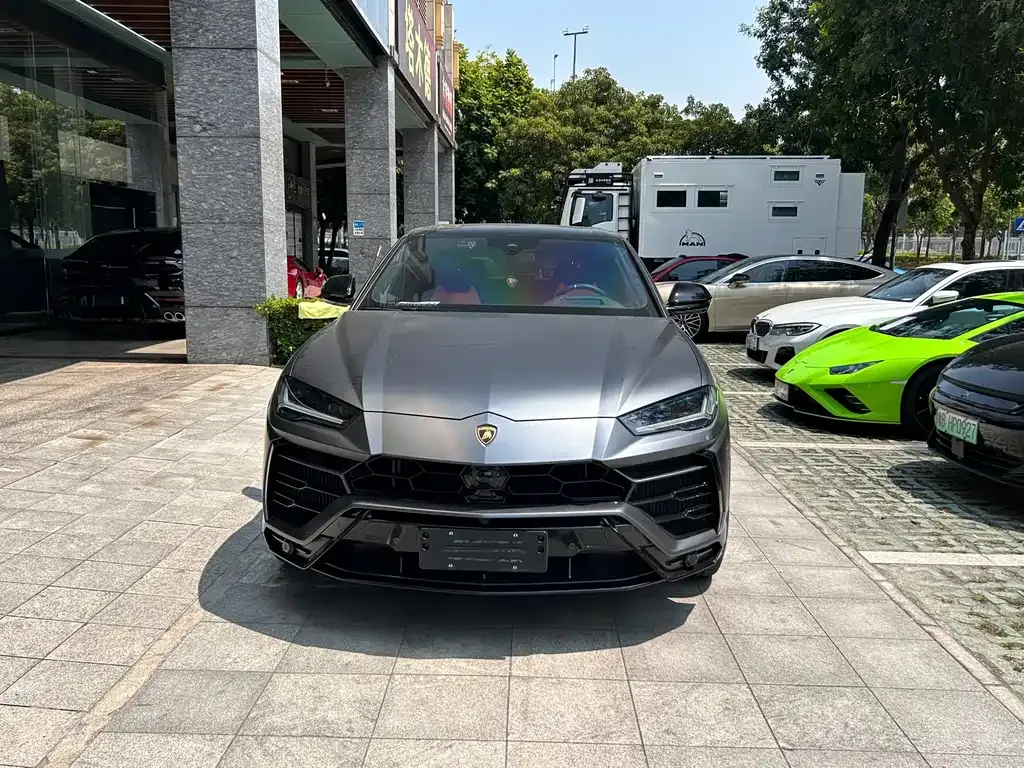 Lamborghini Urus 2023 из CN, фото 6