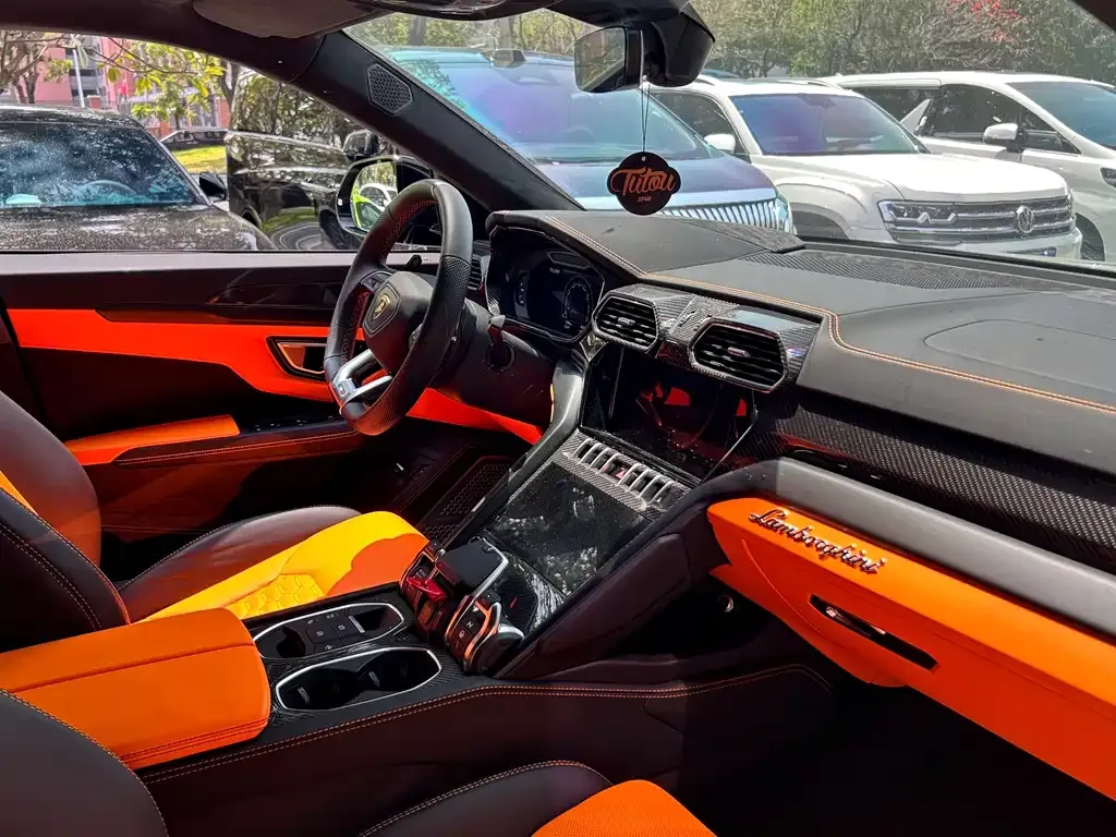 Lamborghini Urus 2023 из CN, фото 5