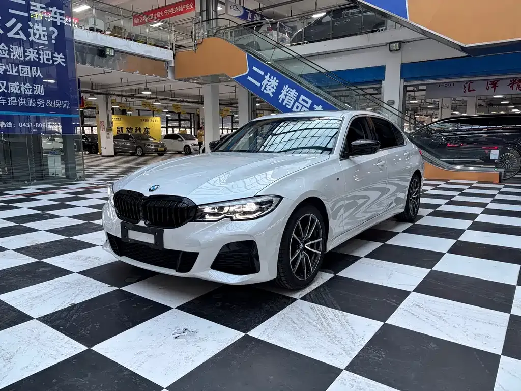 BMW 3 Series 2021 из CN, фото 1
