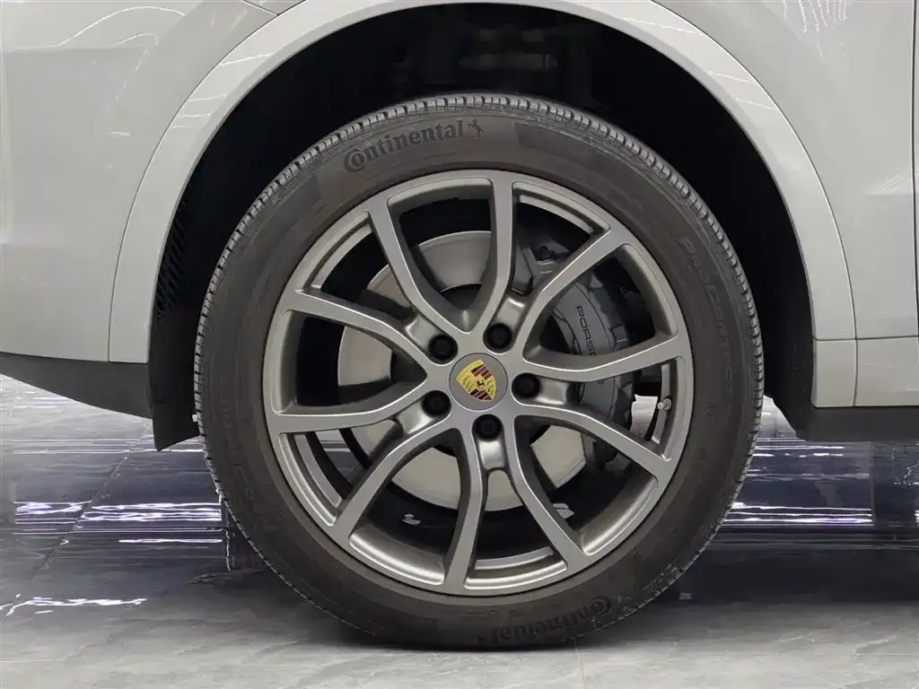 Porsche Cayenne — фото 10