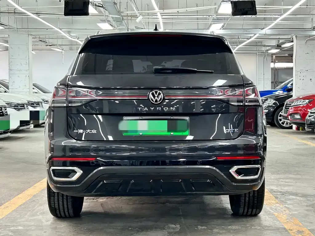 Volkswagen GTE PHEV — фото 9