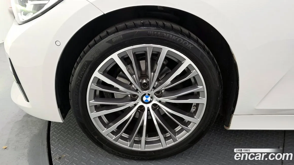 BMW 3-Series 2021 из KR, фото 8