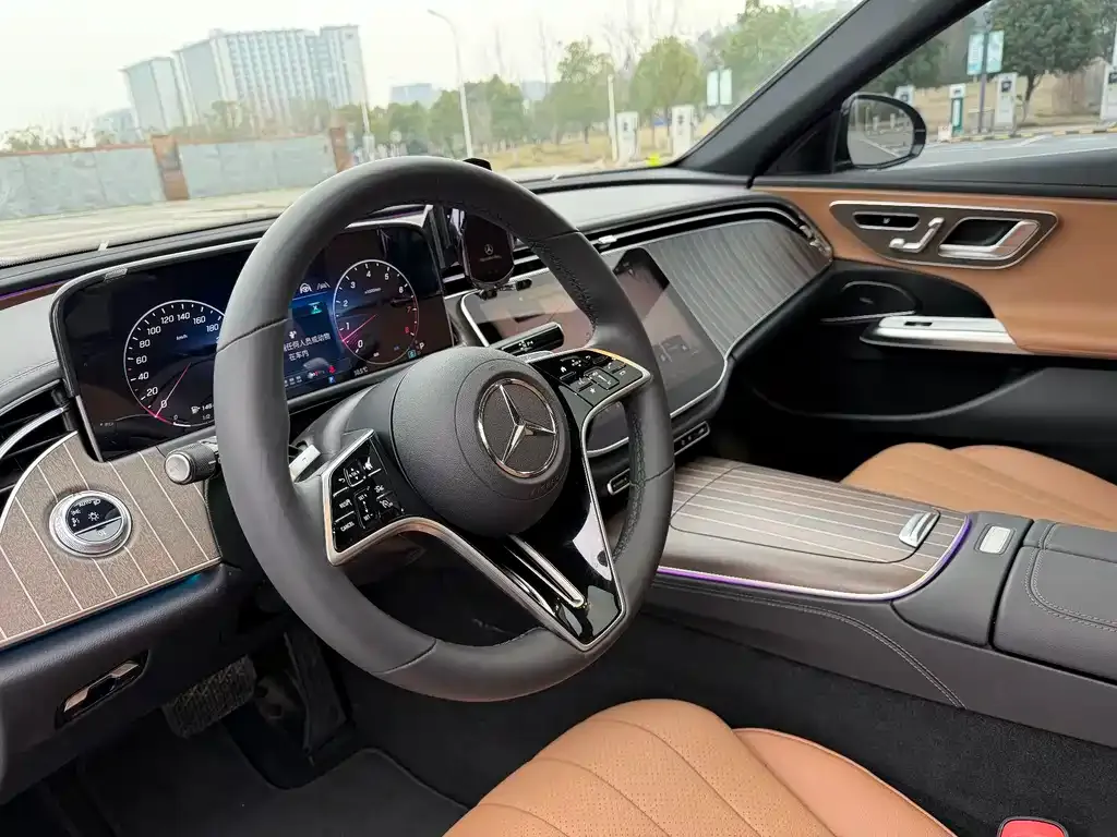 Mercedes-Benz E-Class — фото 10