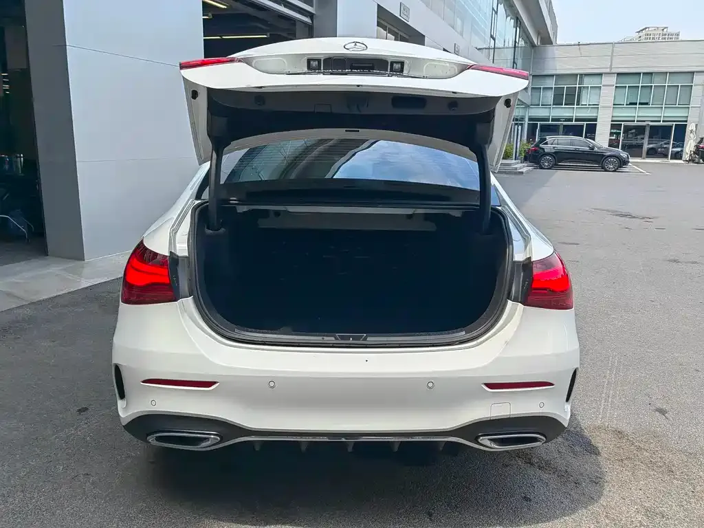 Mercedes-Benz A-Class 2023 из CN, фото 5
