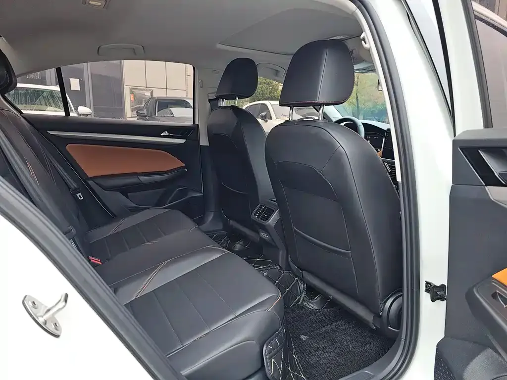 Volkswagen Bora 2022 из CN, фото 4