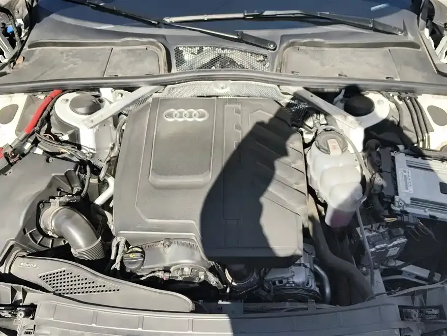 Audi A4L 2024 из CN, фото 5