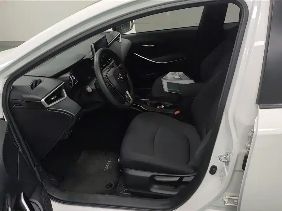 Toyota Corolla 2022 из CN, фото 2