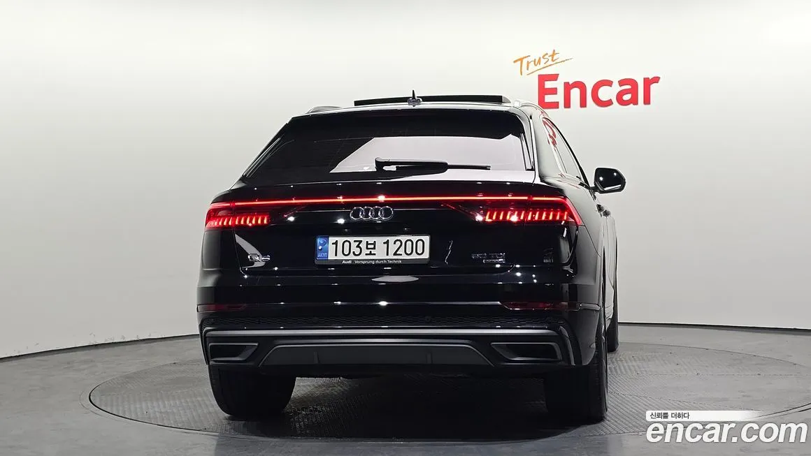 Audi Q8 2021 из KR, фото 5