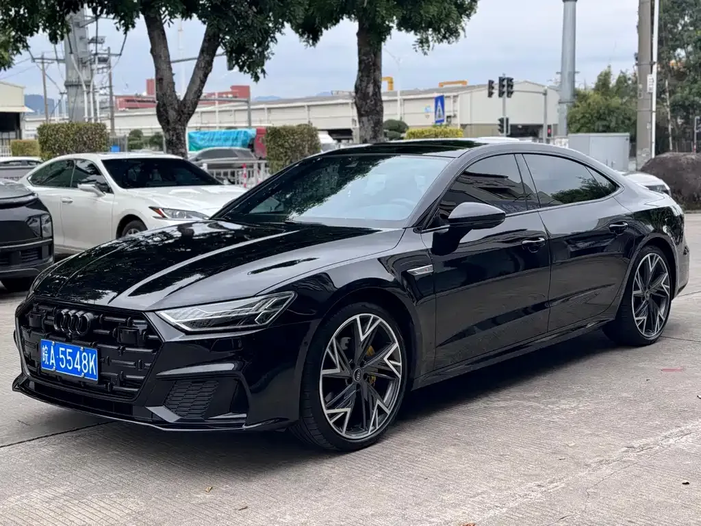 Audi A7L 2023 из CN, фото 1