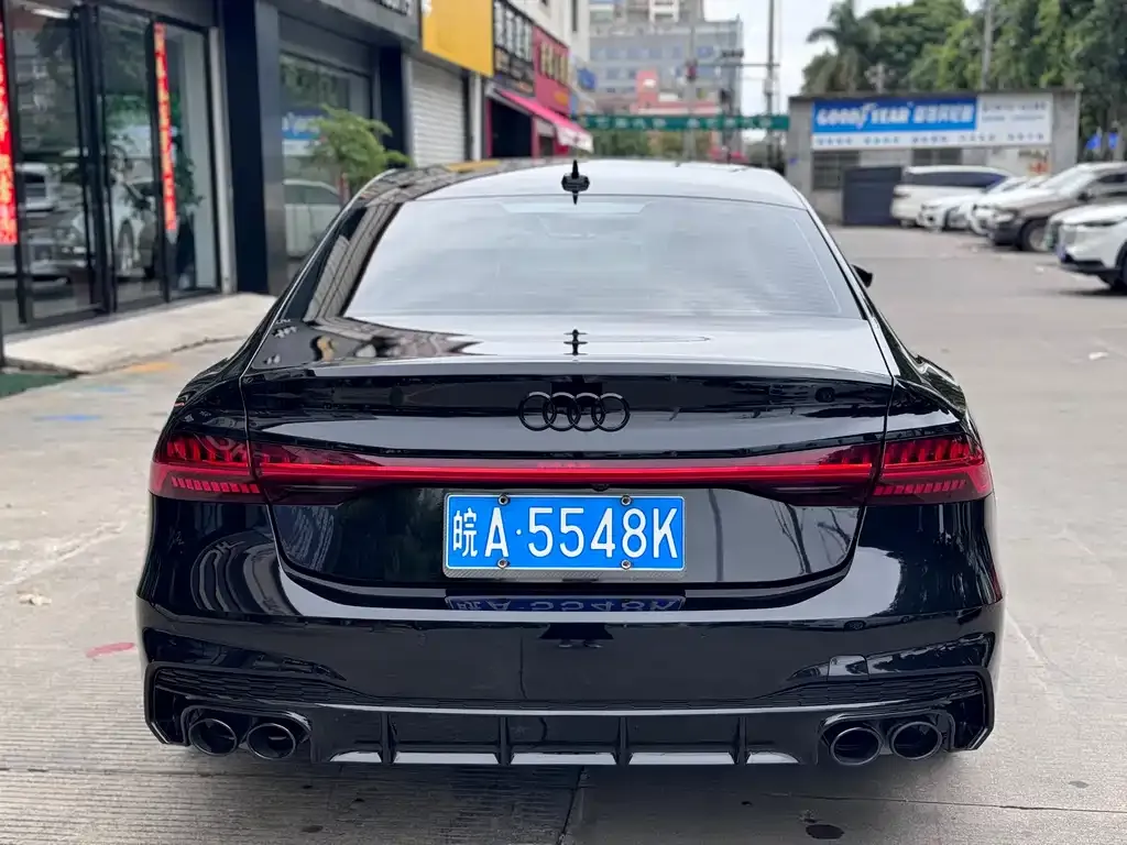 Audi A7L 2023 из CN, фото 5