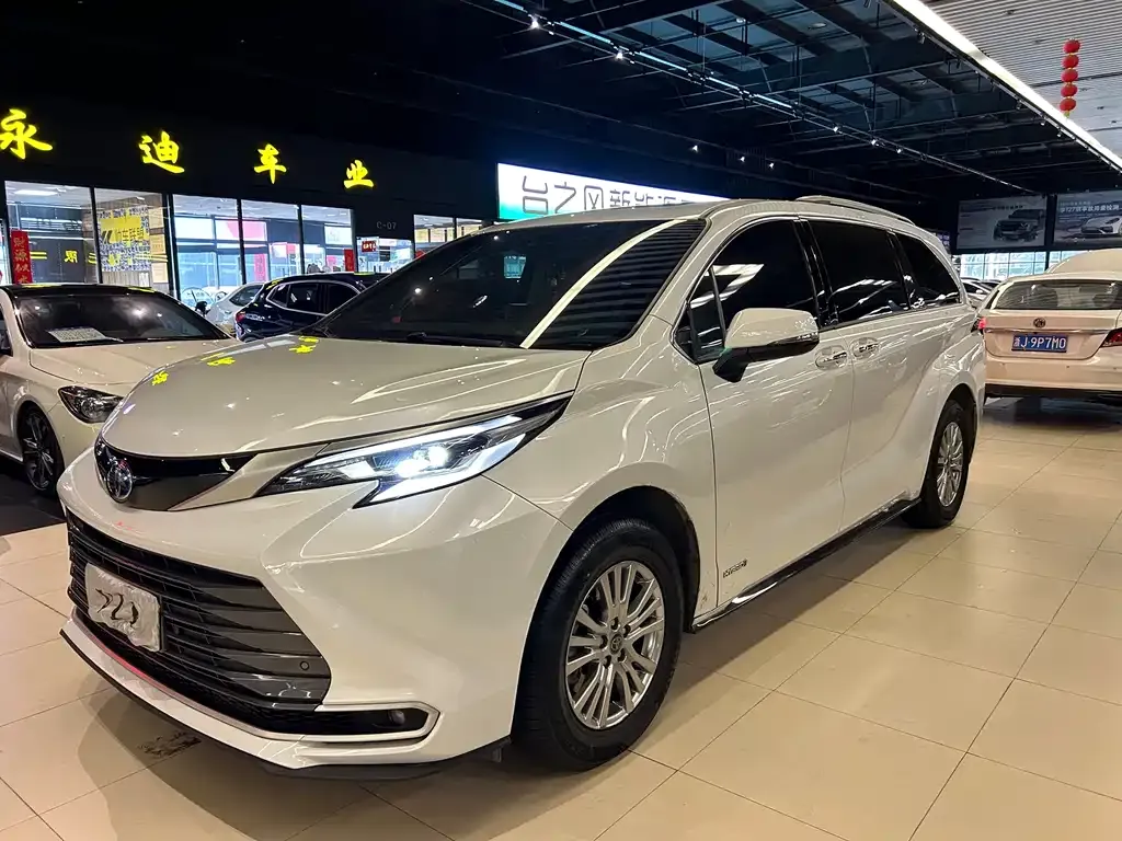 Toyota Sienna 2022 из CN, фото 8