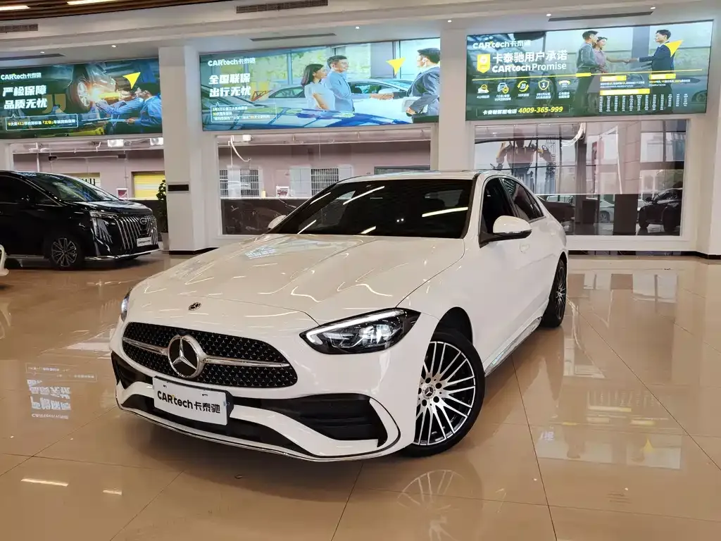 Mercedes-Benz C-Class — фото 1