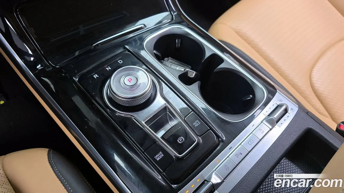 Kia Carnival — фото 10