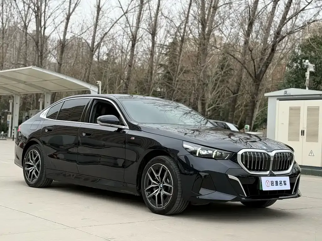 BMW i5 — фото 3