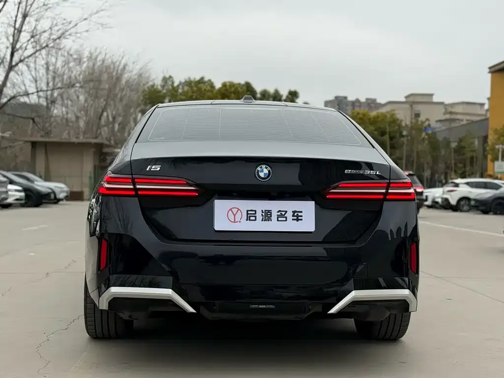 BMW i5 — фото 9