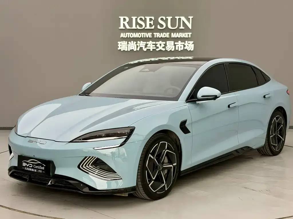 BYD Seal — фото 1