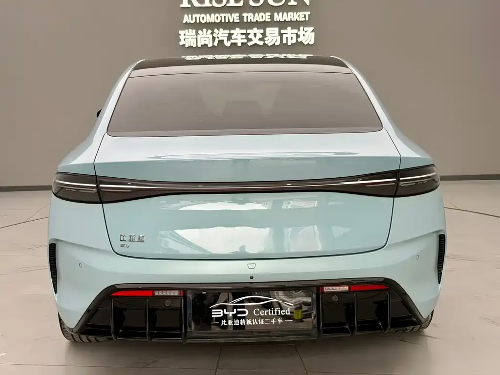 BYD Seal — фото 8