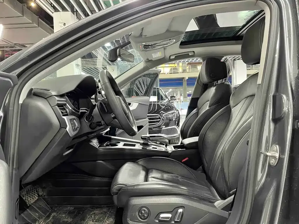 Audi A4L 2024 из CN, фото 10