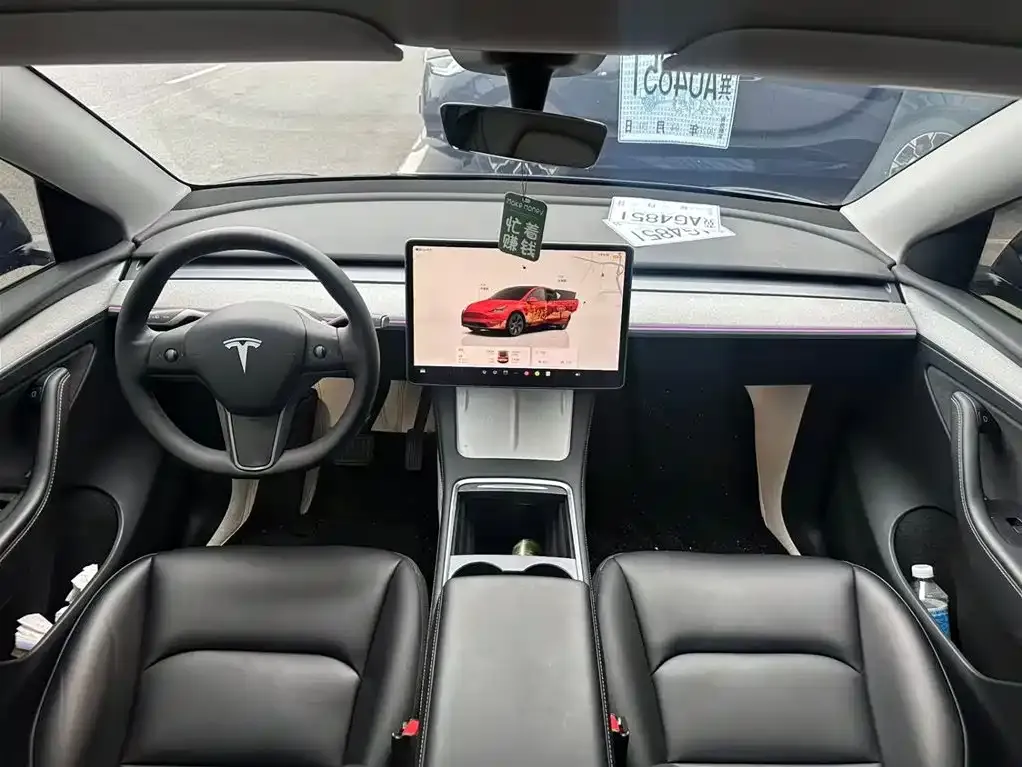 Tesla Model Y — фото 4