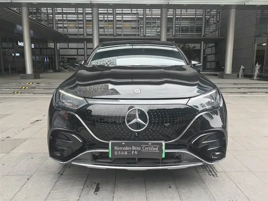 Mercedes-Benz EQE SUV — фото 8