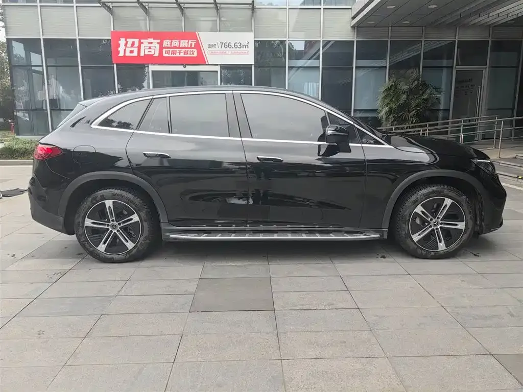Mercedes-Benz EQE SUV — фото 2
