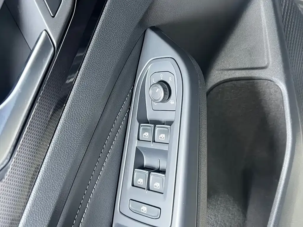 Volkswagen Golf 2022 из CN, фото 7