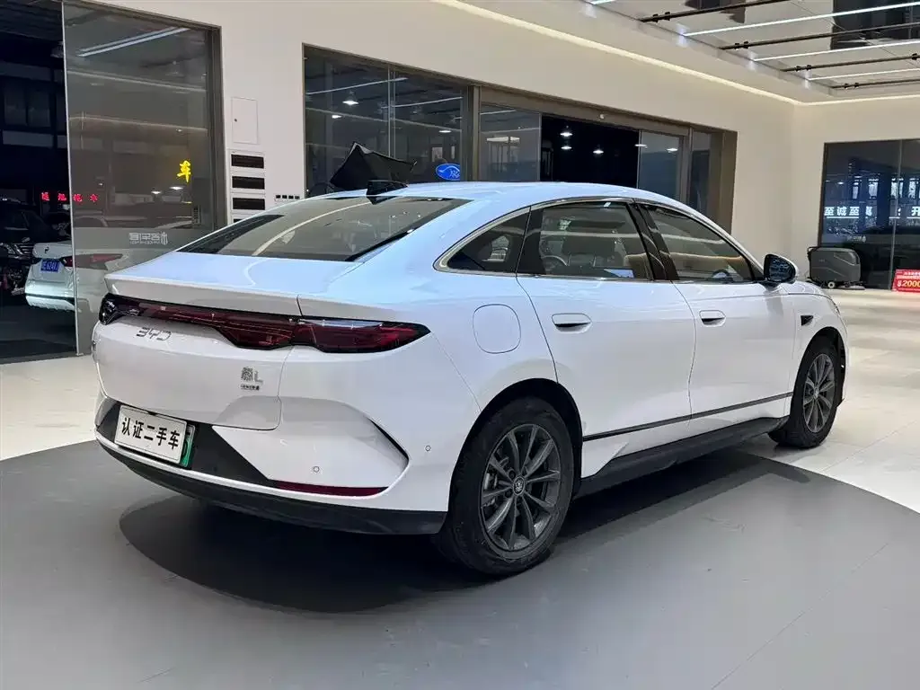 BYD Qin L — фото 7