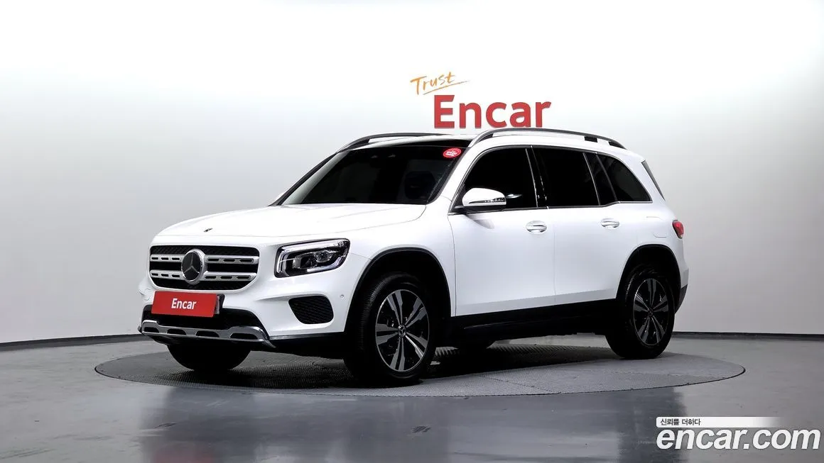 Mercedes-Benz GLB-Class — фото 1